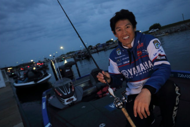 Starting Day 3 in 4th place, Takahiro Omori ventures out to gain some ground on current leader Dave Lefebre. Will Omori manage to surge forward and grab the lead on Wheeler Lake? Photo: Seigo Saito